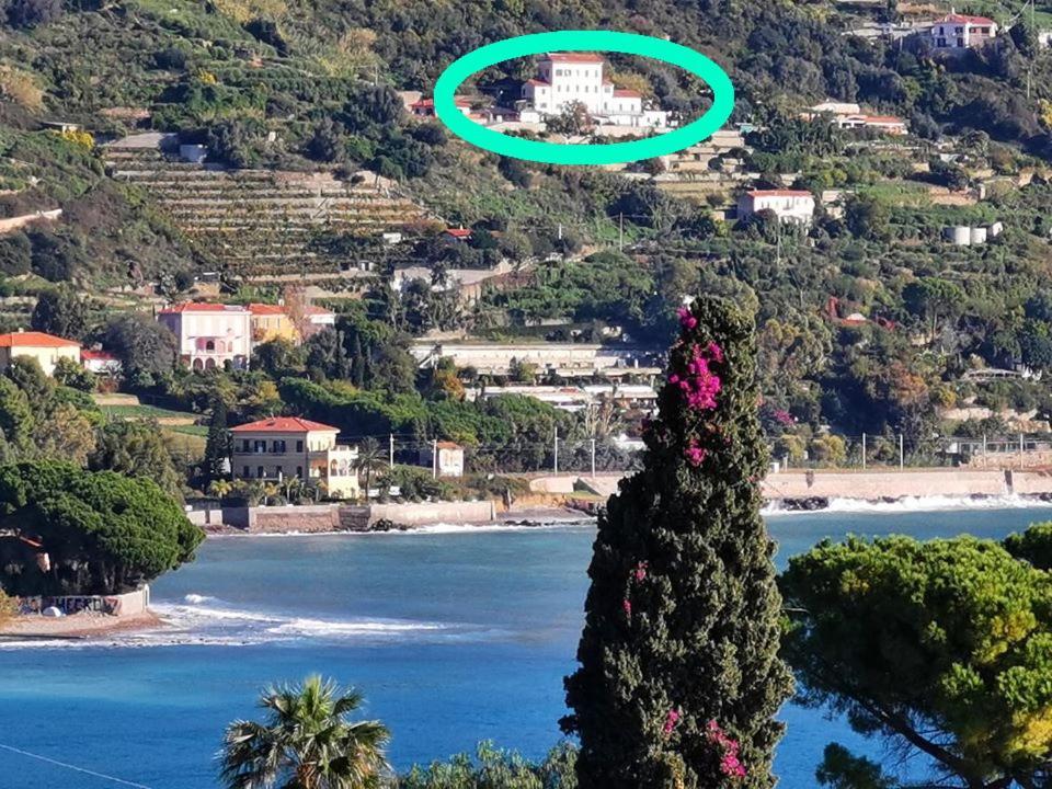 Romantic Casa Lorenzina Affittacamere Ventimiglia Zewnętrze zdjęcie